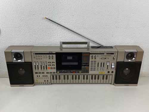 Tastiera sintetizzatore stereo