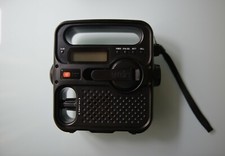 Radio multifunzioni alimentazione solare manovella batterie Solarlink FR360  