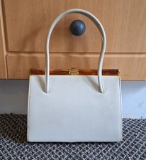 VTG * CHAMELLE BY ESSEL *