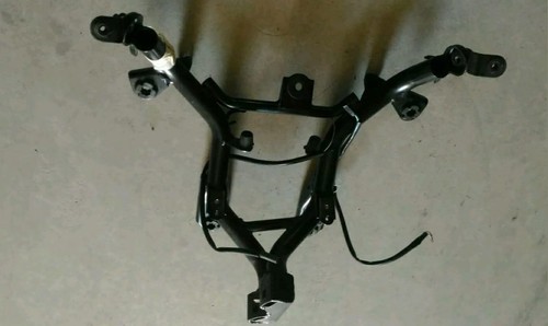 Telaietto anteriore suzuki - telaietto,