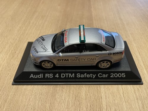 Audi rs4 berlina - 1/43,