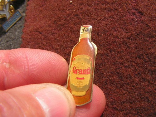 Pin pins whisky grants - pin's,