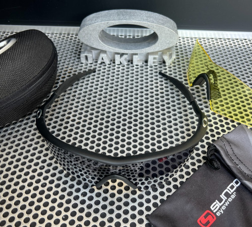 Oakley frame strike nero - m-frame,