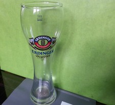 Bicchieri calice boccale beer birra Erdinger weissbrau 0,50 l pub bar stock 