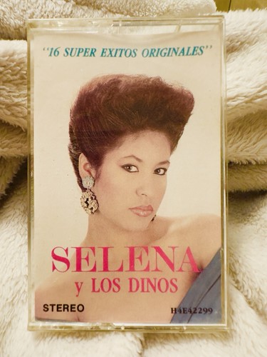 Selena greatest hits - 16,