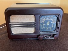 Radio a valvole in bachelite