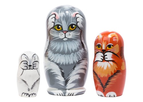 Bambola nidificazione gatti