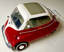 BMW Isetta 250  1:18 Revell