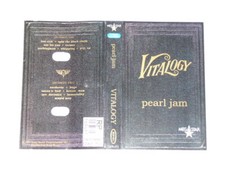 Pearl Jam ‎– Vitalogy Cassette + 32 Pag. Booklet Gulf Coop. Council 1994 VG/NM