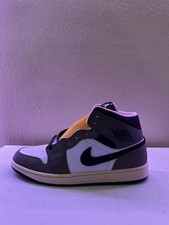 Jordan 1 Mid SE White Cave