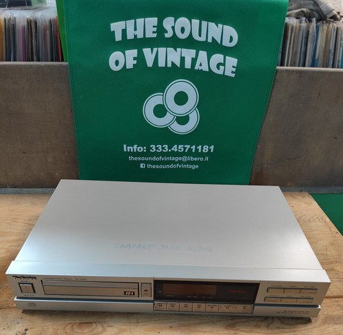 Compat disc player - disc,