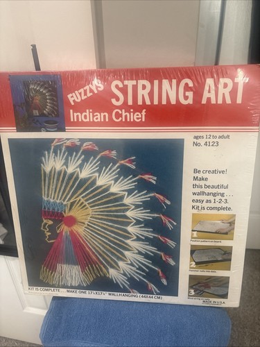 Fuzzys string art capo - art,