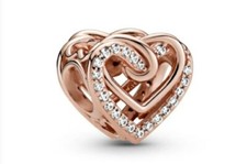 "PANDORA" CHARM Cuore ricamo