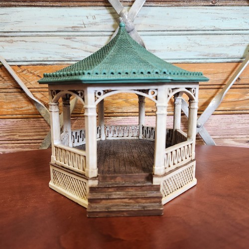 Vintage geo lefton - lefton, "gazebo"