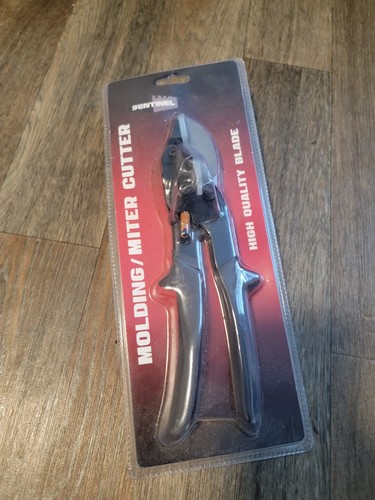 Taglierina manuale per legno