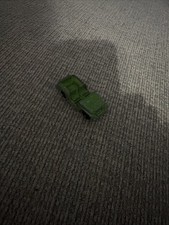 Jeep in metallo verde