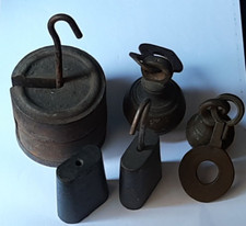 LOTTO DI PESI VARI PER PESA STADERA MAGLIERIA  ECC.