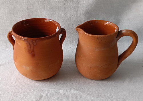 Coppia vecchie brocche caraffa - brocche,