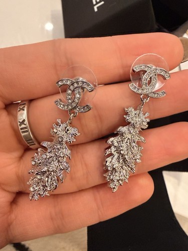 Orecchini pendenti chanel con - chanel,