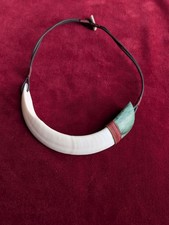 Collana tribale Zanna Di Cinghiale e Legno