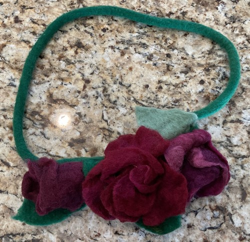 Collana floreale artigianale