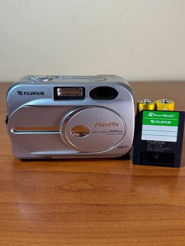 Fujifilm finepix 2600 - fujifilm,