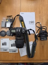 Nikon D90 12,3 MP LOW SC kit