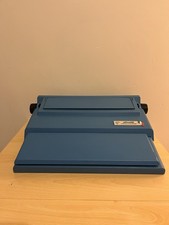 Macchina da scrivere Olivetti