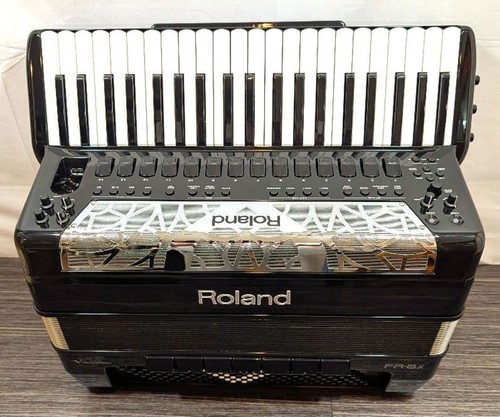 Fisarmonica roland accordion - fisarmonica, v-accordion