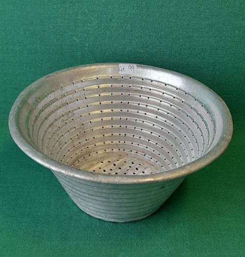 Vecchia forma per ricotta - forma,
