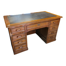 Scrivania in legno di rovere