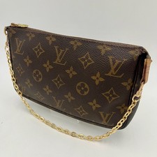 LOUIS VUITTON Pochette
