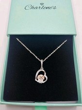 Collana con ciondolo in
