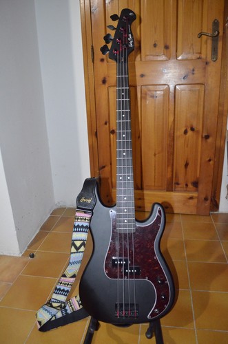 Basso elettrico corde - basso,
