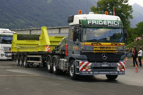Foto camion mercedes benz - foto,
