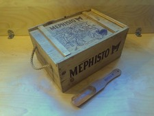 Scatola e calzascapre Mephisto in legno