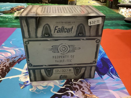 Fallout collector building set - collector,