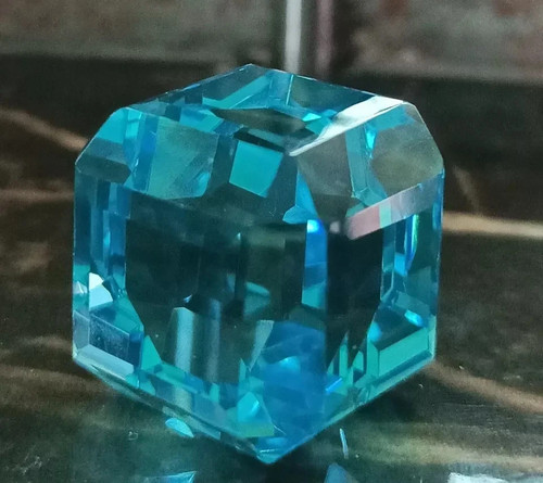 Topazio sfuso forma cubo - forma,