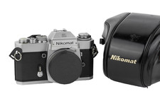 Nikon Nikomat EL SLR 35mm film camera reflex analogicha + leather bag Excellent