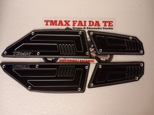 PEDANE POGGIAPIEDI TMAX 530 2012 2013 2014 2015 2016 ERGAL NERO CON LOGO 