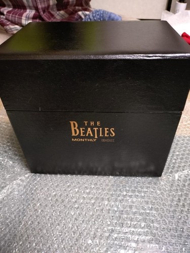 The beatles monthly - beatles, box