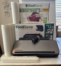 FoodSaver VS3170 Sigillante Sottovuoto per Alimenti - Acciaio Inox con 5,5 Rotoli