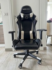 Sedia Gaming Girevole e Regolabile - Nera /Bianca