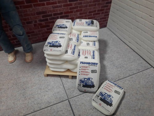 Pallet con borse modellino
