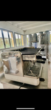 Macchina da caffe professionale Cimbali con scaffala accaio
