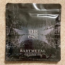 BABYMETAL restituisce l'altra