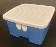BLUE Tupperware #3993A