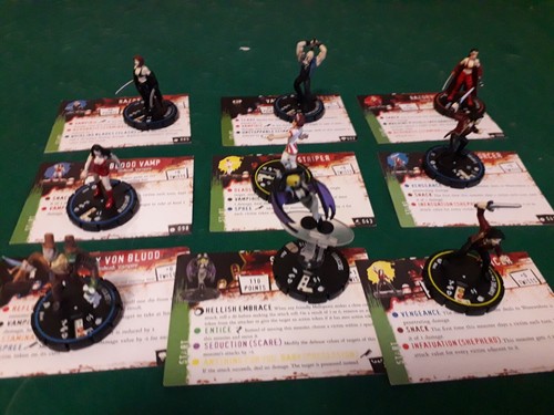 Lotto horrorclix vampiri - vampiri, set