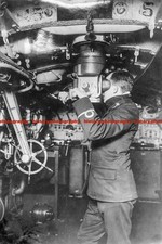 F003668 British submarine Interior Periscope WW1