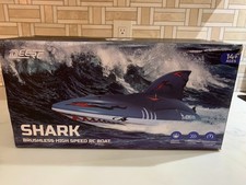 DEERC Shark 2104 Barca